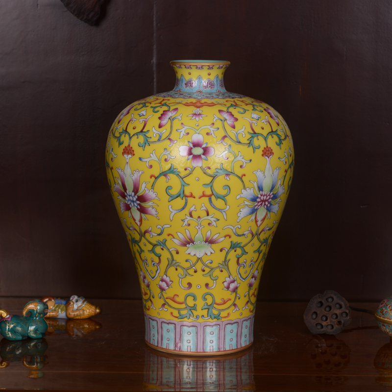 Jingdezhen ceramics high - grade hand - made archaize end of qianlong emperor huang mei bottle vase home decoration craft furnishing articles in the living room