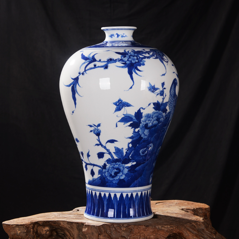 Jingdezhen blue and white vase birds home decoration high - end antique ceramics kangxi mei bottle process sitting room furnishing articles