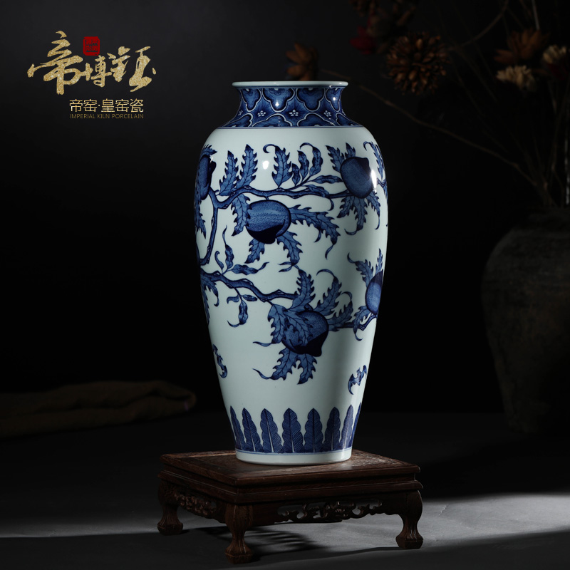 Jingdezhen ceramic vases, antique porcelain hand - made porcelain youligong nine peach mesa of idea gourd bottle vase