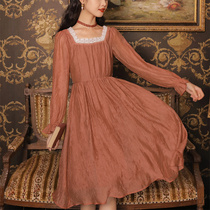 linjou Lingjiu black a-figure square neck dress womens autumn 2022 new Hepburn wind chiffon waist thin