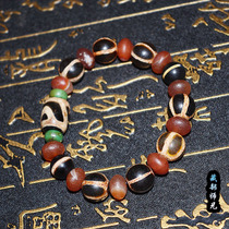 (Tibetan Buddhism)Tibet South red pine stone Tianzhu mens and womens bracelet hand string