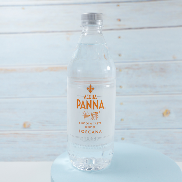 清爽顺滑,普娜矿泉水和夏天更配哟