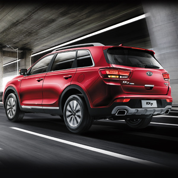 器宇轩昂 彰显豪华硬汉气质 kx7尊跑在设计上走的