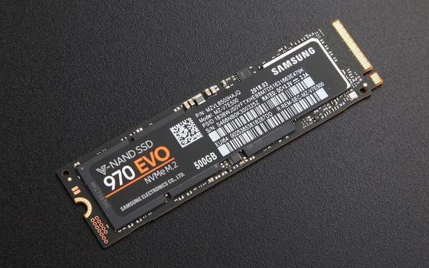 装机升级不会选快挑个nvme固态硬盘