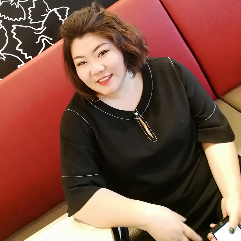 胖mm200斤喇叭袖上衣明线大码女装原创显瘦短