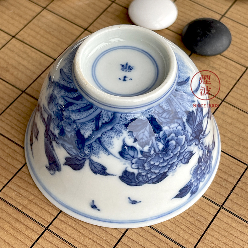 Jingdezhen lesser RuanDingRong made lesser hand - made of blue and white porcelain with a silver spoon in its ehrs expressions using the to white - crested sample tea cup