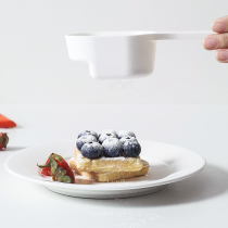 Day Style Kitchen Cuisine Sprinkle Spoon Baking Powder Uniform Sprinkle powder Seasoning Sprinkle Spoon Handheld hanging sugar griddle