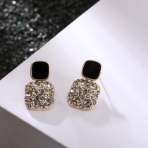 Earrings 2021 New wave Female Korean temperament High level Light extravagant Extravagant Air Mesh Red Square Earbuds Earrings Pendant