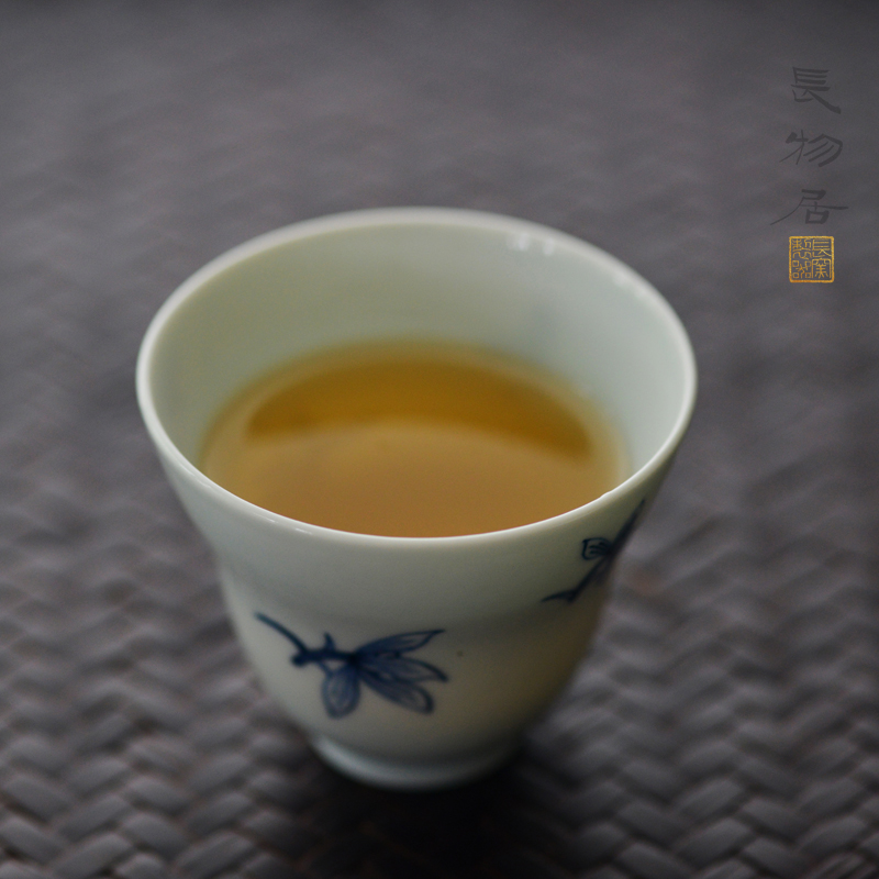 Offered home - cooked in blue and white orchid hand - made master cup of jingdezhen ceramics single cup tea sample tea cup, tea sets