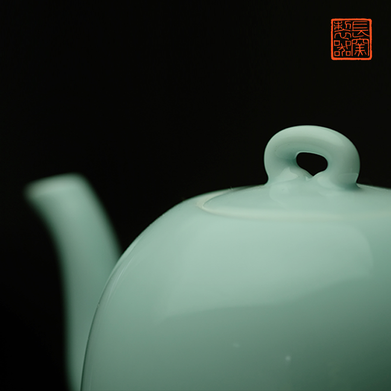 Long up controller offered home - cooked in manual, grey light Bai the Qing glaze beauty shoulder teapot jingdezhen ceramic tea set