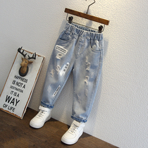 Boys spring and autumn pants 2021 new childrens hole jeans beggar pants small children Baby foreign style trousers tide