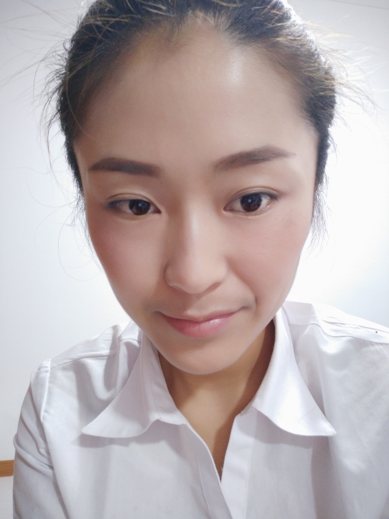 CB大地色眼影 粉质细腻不飞粉怎么样好用吗是什么品牌,来自上班族的亲身体验,第7张 CB大地色眼影 粉质细腻不飞粉怎么样好用吗是什么品牌,来自上班族的亲身体验,第7张