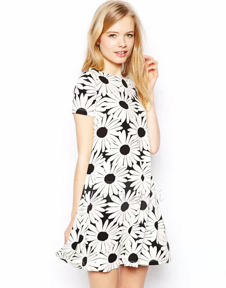 daisy雏菊大花印花短袖针织连衣裙a字
