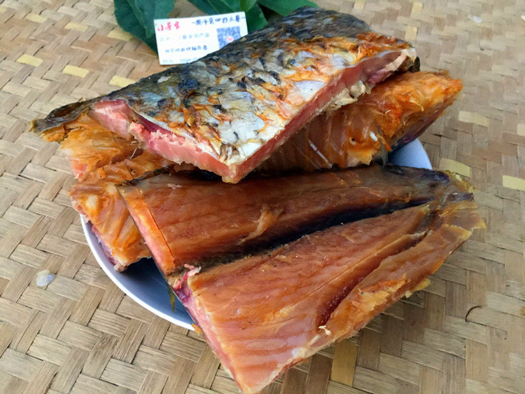 风干鱼块湖北特产正宗农家自制烟熏腊鱼草鱼块腌鱼咸鱼干500g包邮