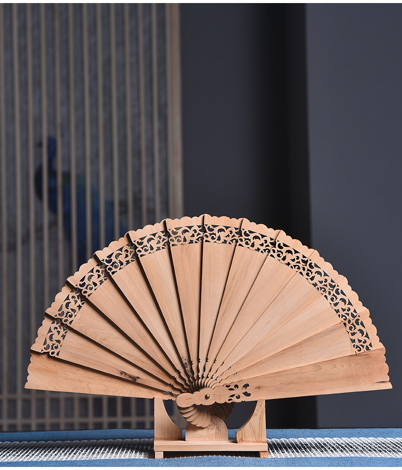 精雕崖柏扇子中国风礼品檀香扇古风镂空工艺全木扇折扇女缅香木扇