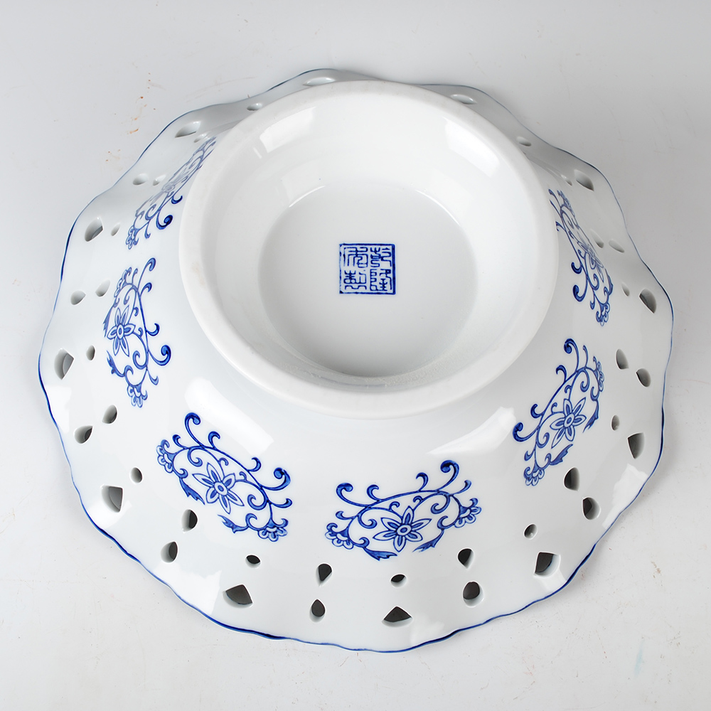 Classic blue and white porcelain of jingdezhen ceramics high basket of fruit snacks modern new Chinese style living room decoration