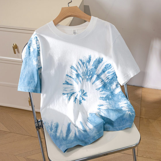Dali handmade tie-dye ethnic style parent-child clothing T-shirt summer leisure vacation girls blue dye T-shirt men and women pure cotton
Dali handmade tie-dye ethnic style parent-child clothing T-shirt summer leisure vacation girls blue dye T-shirt men and women pure cotton