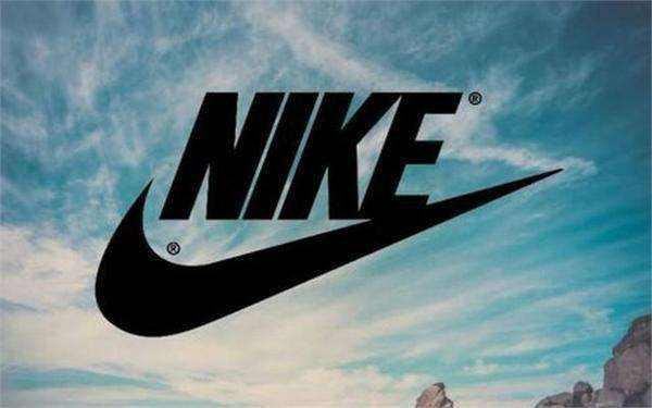 nike 黑白大气垫联名运动鞋