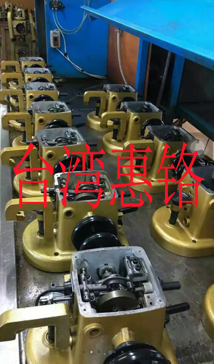 台湾惠铬皮毛一体缝合机双线裘皮机毛皮缝纫机羊剪绒水貂皇冠