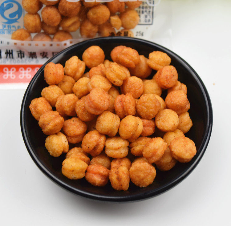 琥珀鸡丁80后怀旧膨化小零食品店小吃吃的办公室休闲好吃的