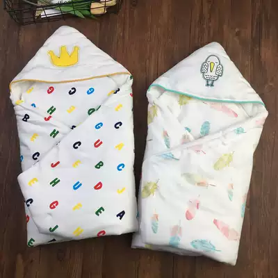 Newborn padded thick cotton hat-wearing quilt Newborn baby holding blanket Baby holding quilt small quilt with belt winter