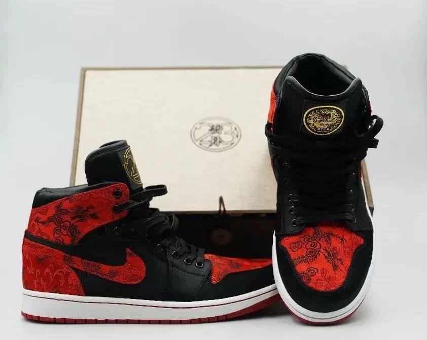 开箱评测丨aj1 dragon媲美烟花