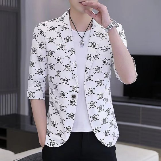 Summer thin three-quarter sleeve small suit for men Korean style fashionable slim short-sleeved suit men's jacket internet celebrity suit
Summer thin three-quarter sleeve small suit for men Korean style fashionable slim short-sleeved suit men's jacket internet celebrity suit