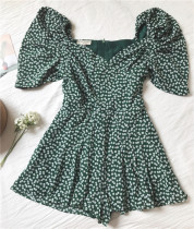 Retro Green Little Daisy Resort Snowspun one-piece dress Bubble Sleeves Cashew slim one-piece dress pants