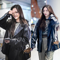 2022 Spring and autumn new airport Song Yan Yi stars with the same style black loose PU leather clothes classic Locomotive Clothing Women Tide