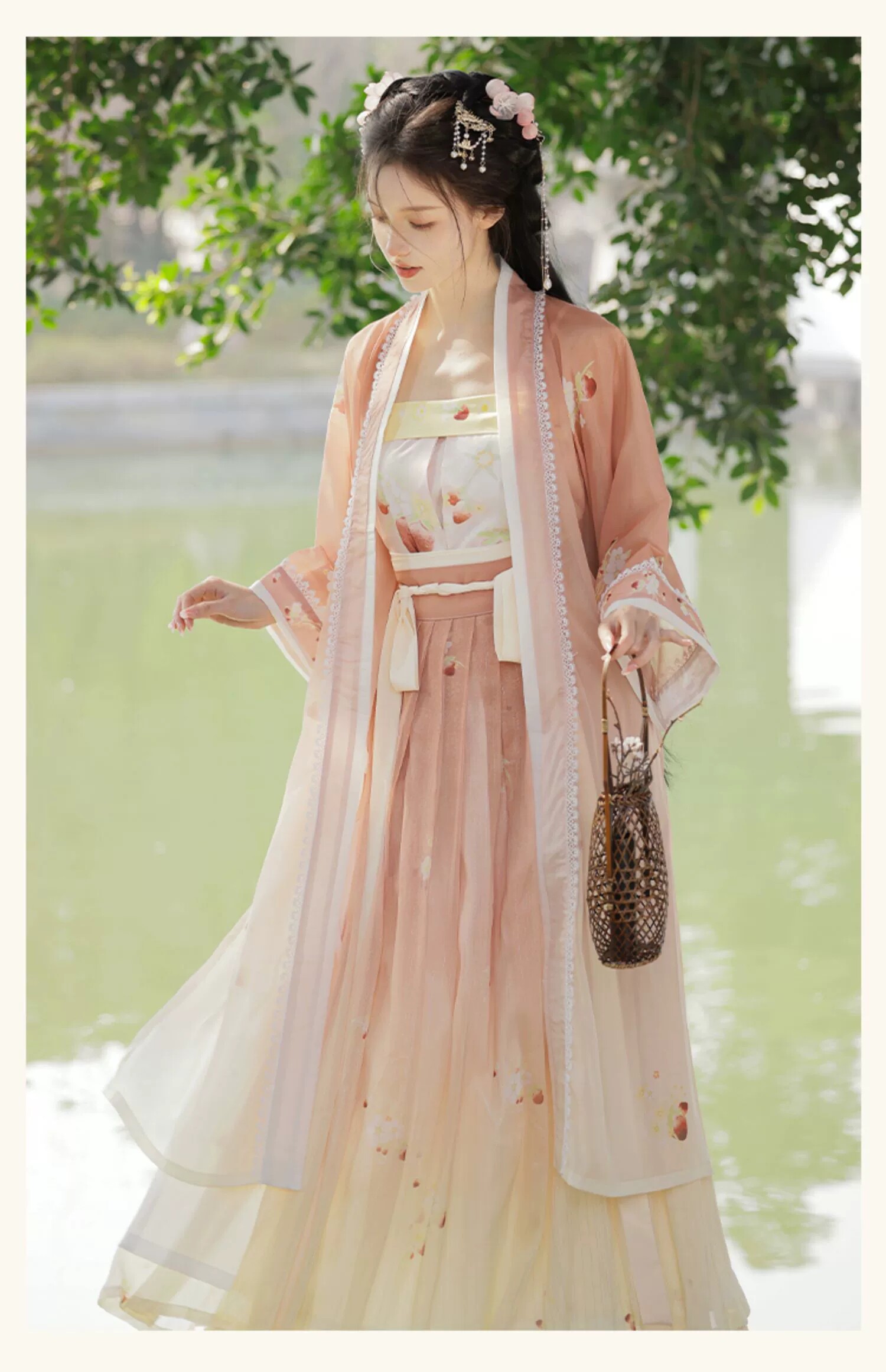 出租汉服齐腰宋制古装古代女长干寺印花刺绣中秋国庆走秀舞蹈演出