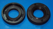Huasheng Zhongtian Hangkai Captain 3 5-3 6 horsepower overboard crankshaft oil seal