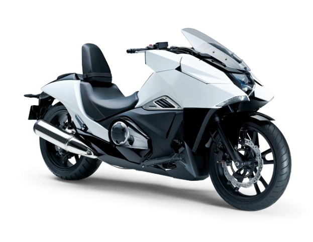 Туринговый мотоцикл Honda nm4