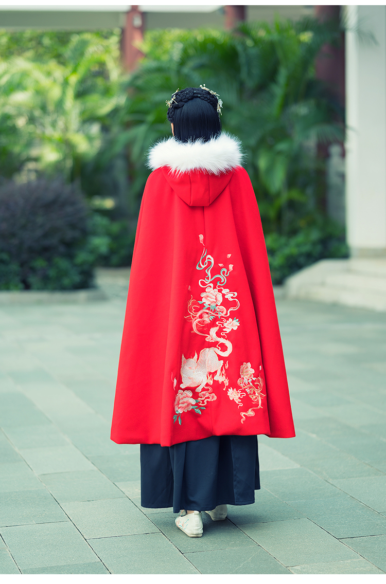 原创小狐狸刺绣花斗篷汉元素汉服加绒加厚双面呢大毛领披风5858