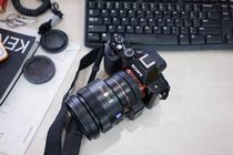 Sony A port 85 1 4 ZA Zeiss fixed focus portrait Wang EA4 original adapter ring