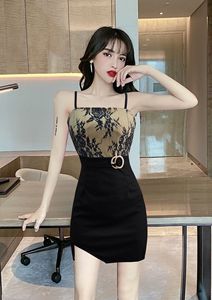 Slim fit and slim evening dress with lace bra