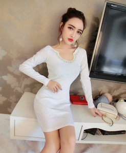Autumn and winter new celebrity temperament diamond inlaid slim buttock knitted dress