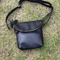 Clearance special offer new first-layer cowhide womens shoulder bag Korean fashion tassel small bag leather messenger bag anti-theft