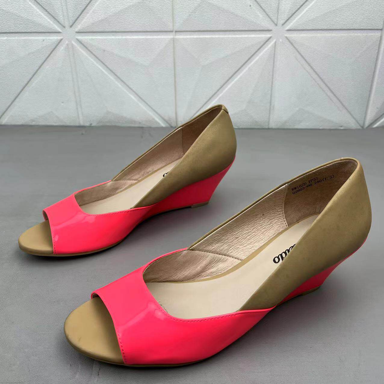 38专柜正品断码处理鱼嘴坡跟女鞋外贸新款牛皮浅口百搭时装单鞋