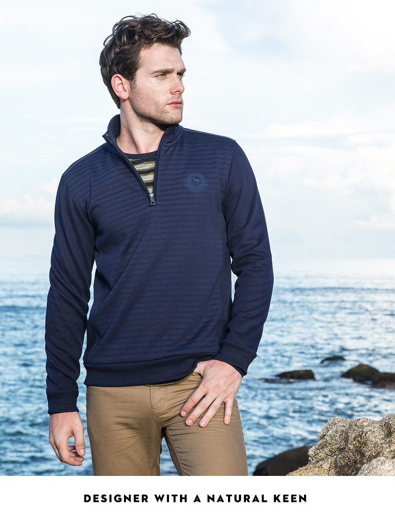 骆驼牌男装 秋冬新款立领拉链条纹套头男青年卫衣