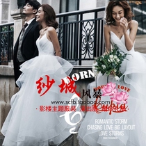 Photo studio theme clothing city street shooting white gauze tailing wedding couple photo photography Korean version of dress