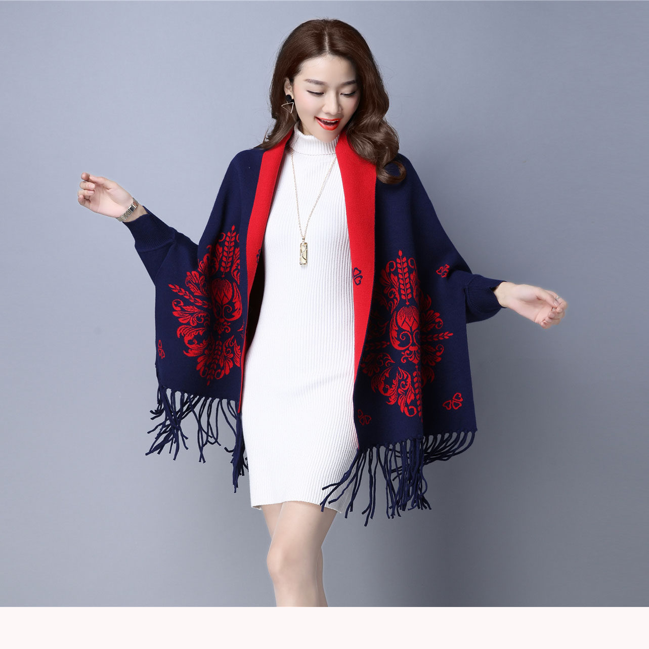 秋冬羊绒中老年连袖披肩斗篷女士披风流苏加厚保暖妈妈装批肩外套