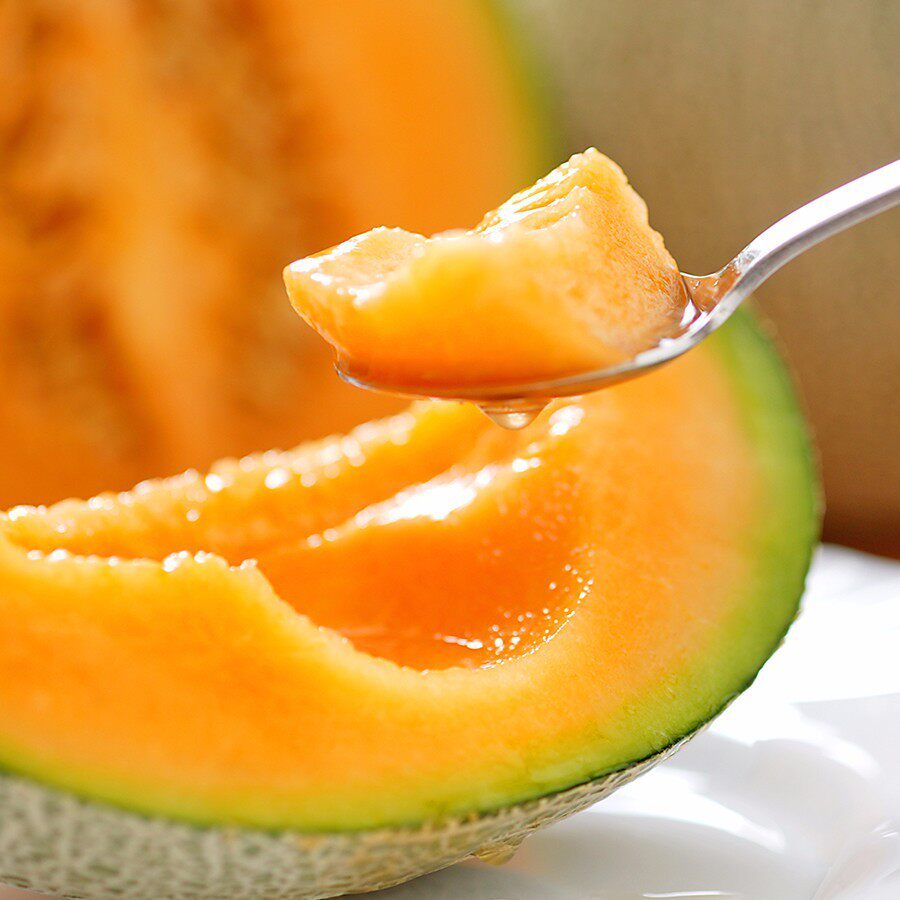 吃完再来一块夕张甜瓜简直赛神仙