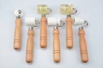 Professional wallpaper construction tools wallpaper tools flat angle press wheel Yang horn horn pressure wheel