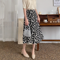 Love Rosaceae big code small daisy half body dress female summer 2022 new net red dress Korean style wearing a hitch-a-style dress