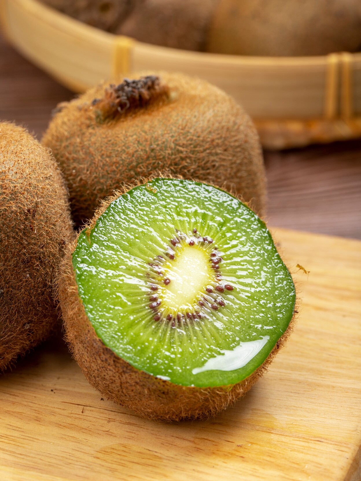 现摘猕猴桃果大价优,吃的安心更放心