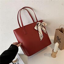 Red brides wedding kits for small crowdsourced 2022 new handbag womens wedding kits fashion big capacity mom bag