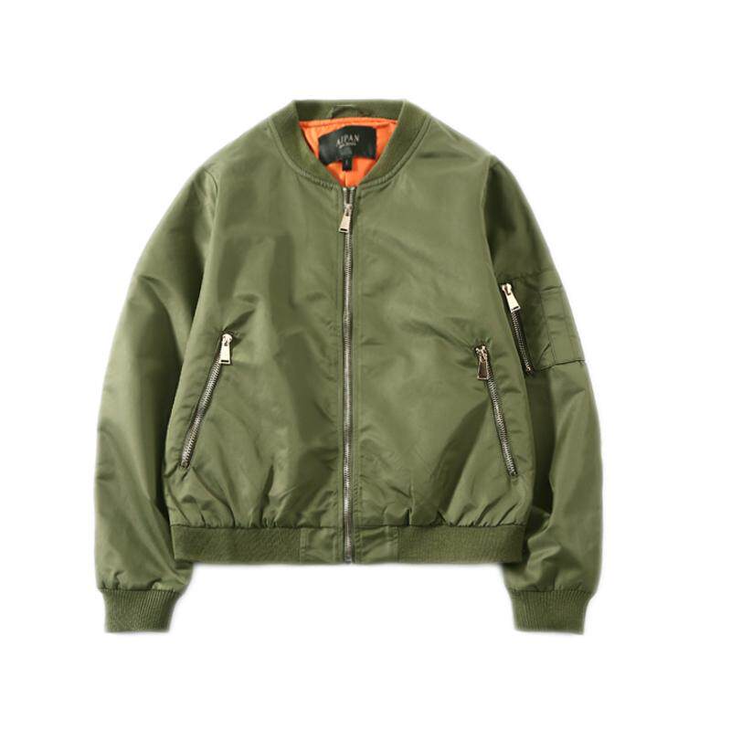军绿色飞行员夹克