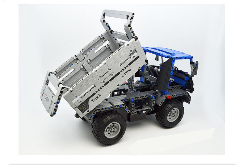 双鹰积木咔搭遥控积木车益智拼装拼插电动跑车6-10-12岁玩具男孩-夏季