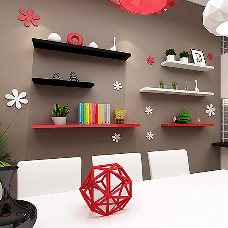 巧用墙上置物架,收纳装饰两不误