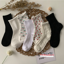 Autumn socks Lady ins tide cute Japanese retro floral long tube cotton white Joker bubble socks